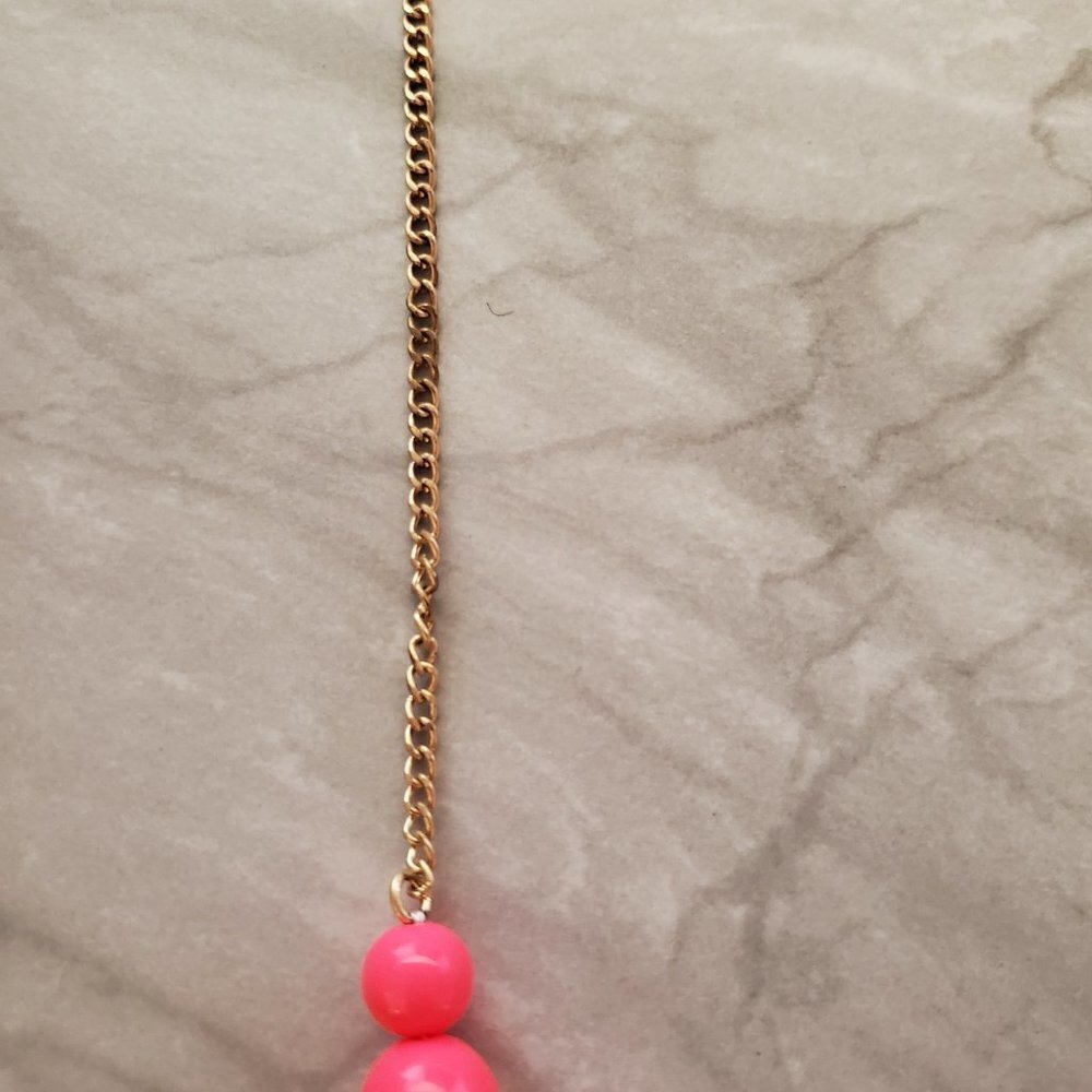 💕 J.Crew Hot Pink Rhinestone Crystal Pave Fire Ball BeadedNecklace 💕 - Picture 2 of 16